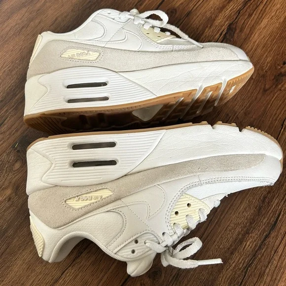 Nike White Air Max 90 LV8 Platform Size 7 - Picture 6 of 8